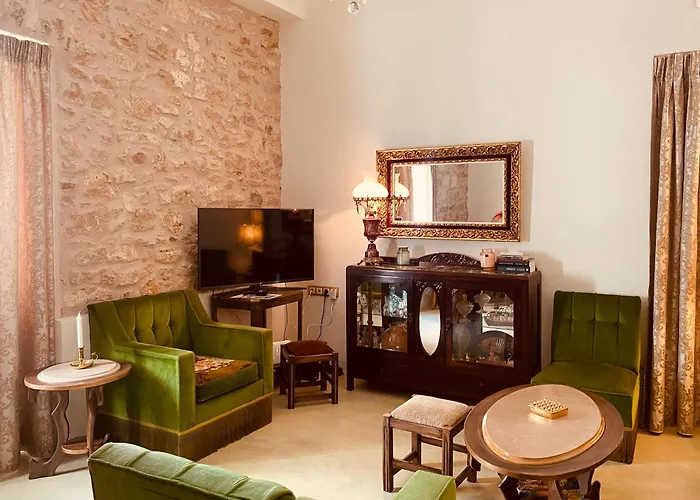 Mouragia House